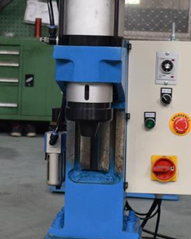 采購(gòu)一臺(tái)液壓鉚接機(jī)要多少錢(qián)？