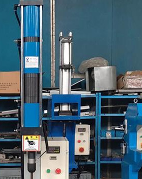 國內(nèi)廠家生產(chǎn)的鉚接機價格貴嗎？