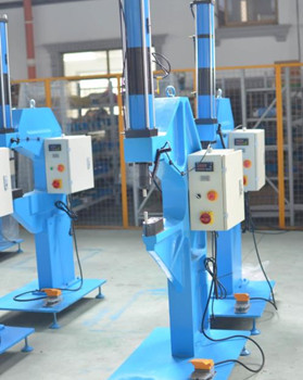 鉚接機定制時需要注意哪些？這幾個方面需留意！