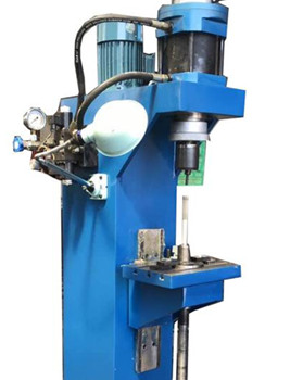 國內(nèi)鉚接機廠家哪家好？