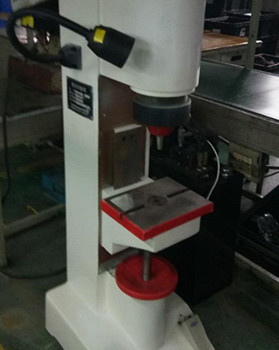 為何越來越多的客戶選擇自動鉚接機(jī)？