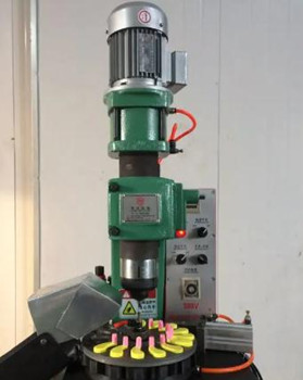 怎樣安全地操作氣液增壓鉚接機(jī)？