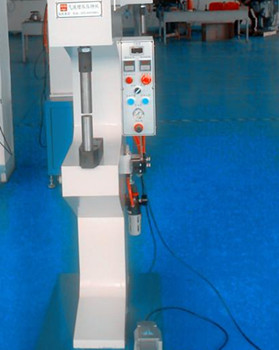 氣壓鉚接機運行前需做好哪些準(zhǔn)備工作？